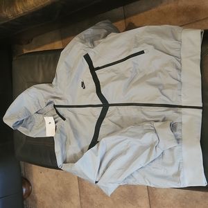 Nike premium essential hooded windrunner... BRAND NEW!